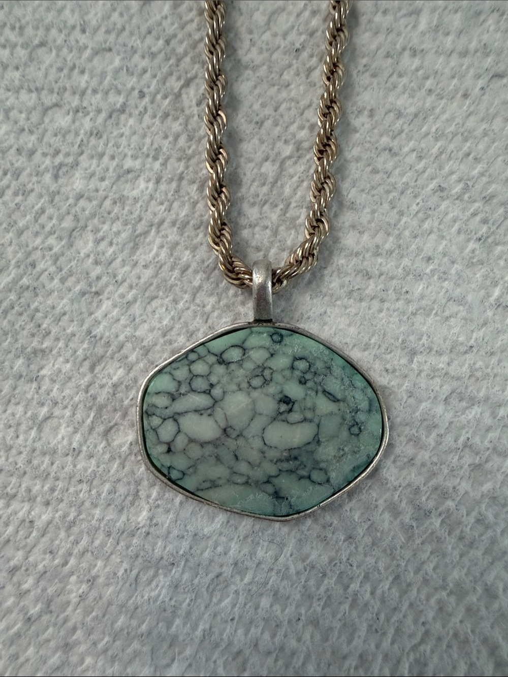Liz Claiborne pendant necklace vintage